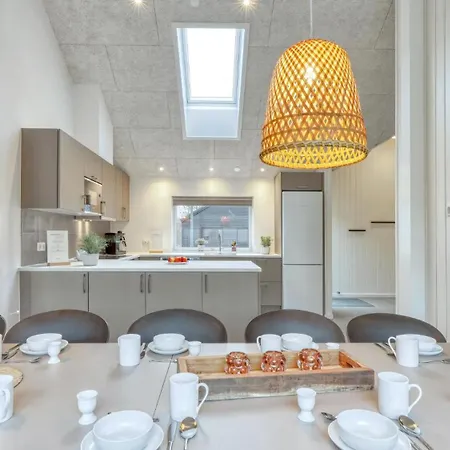 Villavilla 768 - Am See, Deutschland *